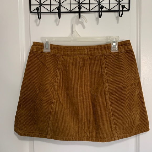 Forever 21 corduroy brown buttoned skirt - Picture 2 of 2